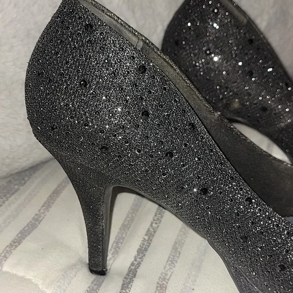 Women's Rhinestone Black Shoes Worn twice LIKE NEW 👍 Size 8.5M - Picture 3 of 9